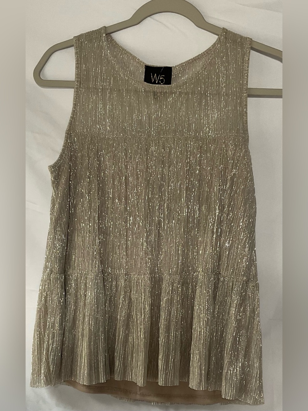 W5 Anthropologie Metallic Pleated Sleeveless Tank Top in Champagne